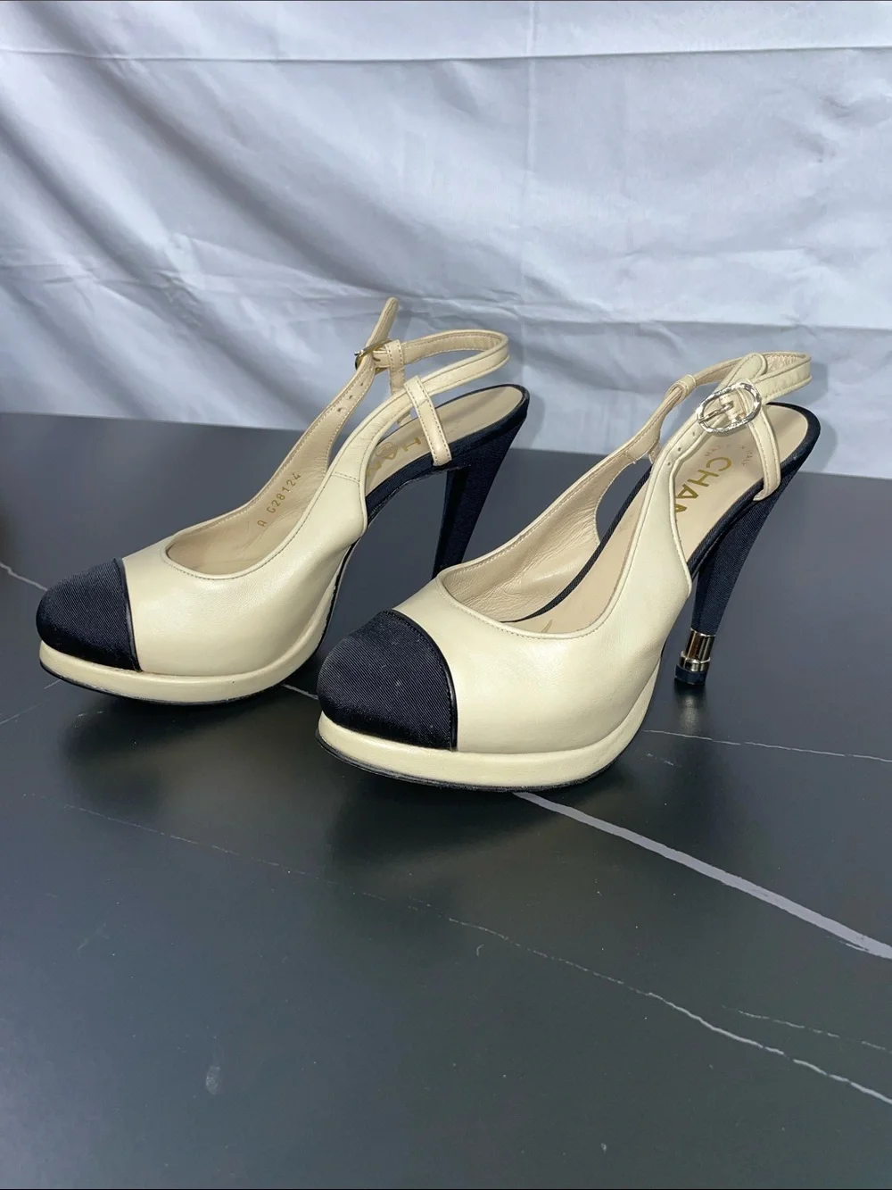 CHANEL TWO TONE CAP TOE SLINGBACK HEELS FTL-08-193